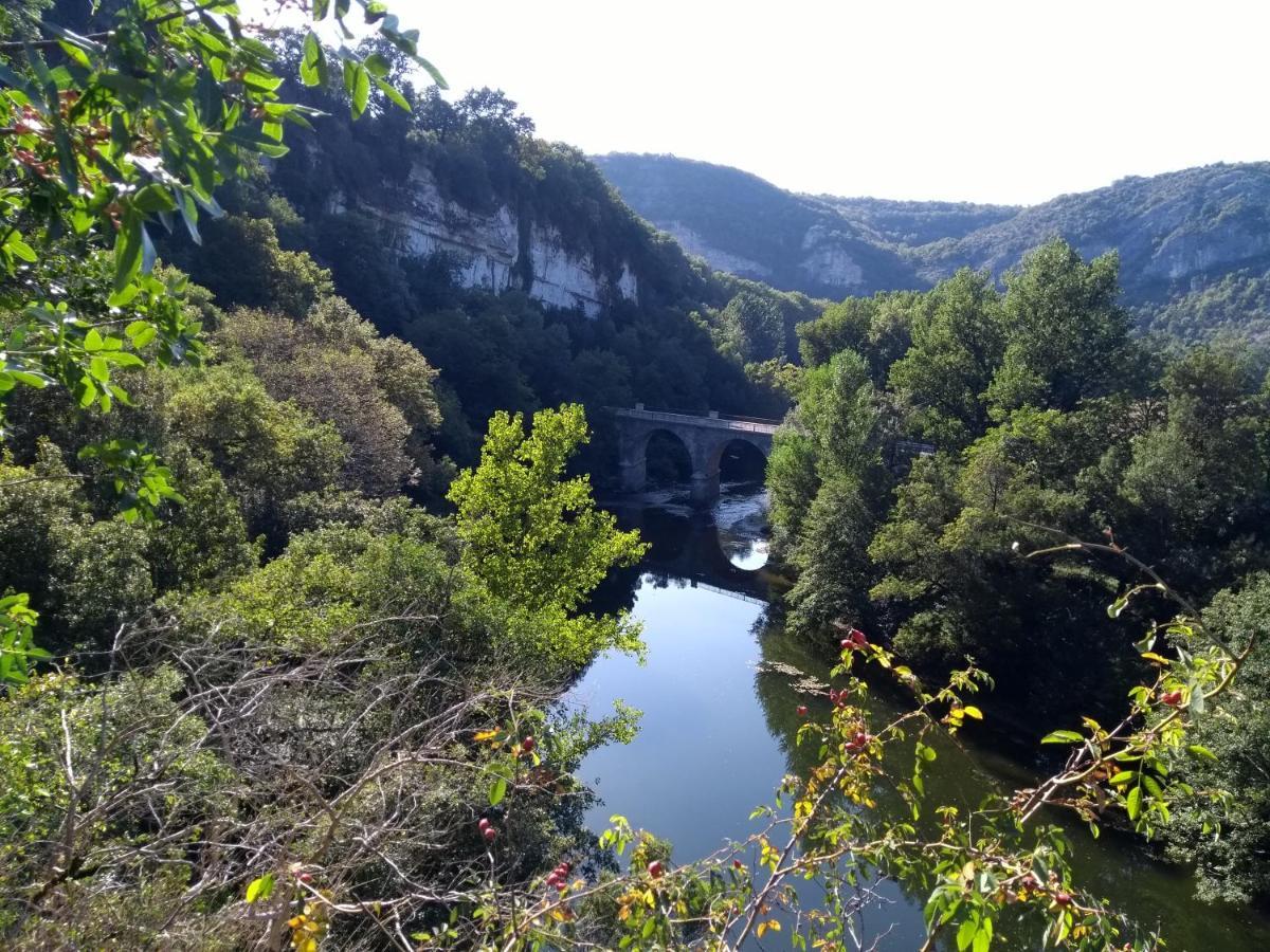 Le Cheval Blanc Bed and Breakfast Saint-Antonin Εξωτερικό φωτογραφία